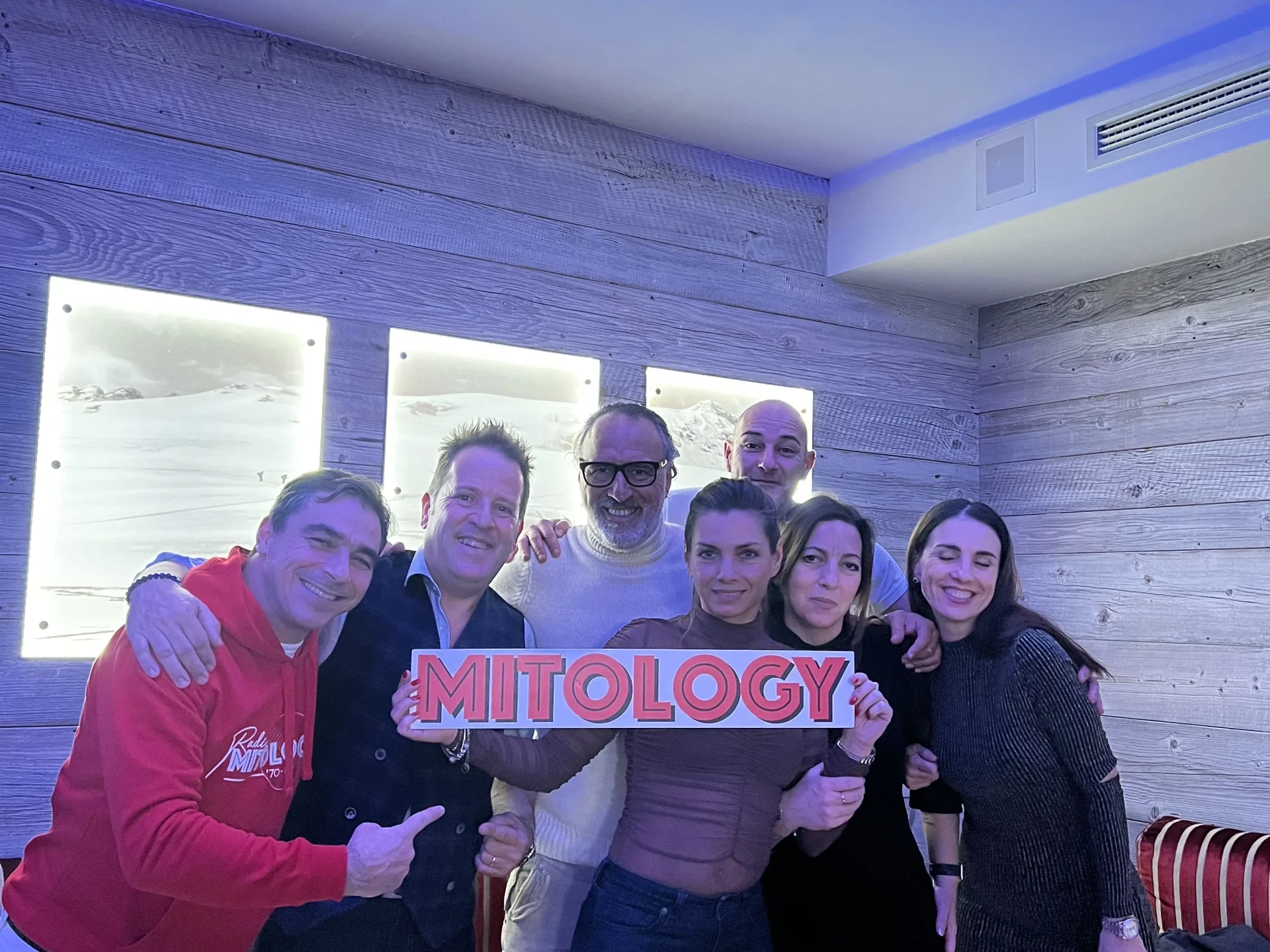 RADIOHOLIDAYS8 (6)